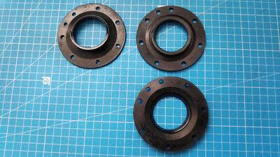 IMG_20201028_114348_1_DxO.jpg (590.47 Kio) Vu 2801 fois A gauche l'original HS, à droite les deux nouveaux, légère différence sur la partie conique, mêmes entraxes.