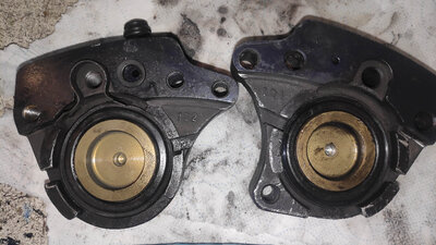 Sortie des pistons vérification des joints avec graissage