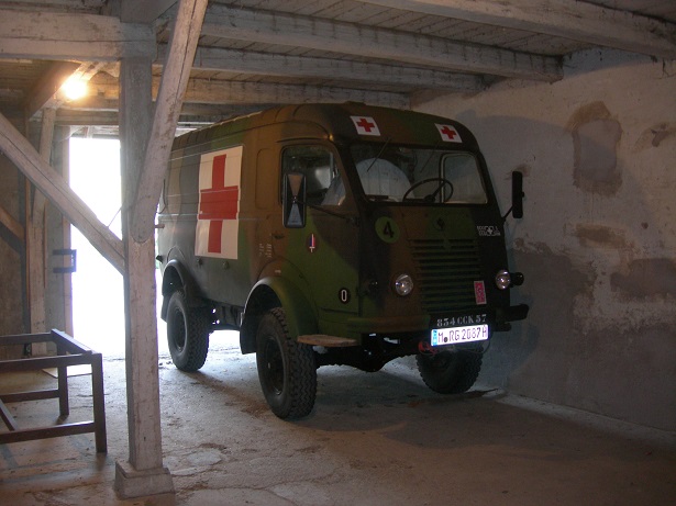 Goulette garage-070913-01.jpg