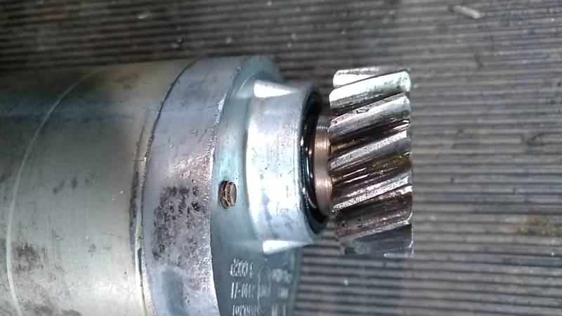 On dirait que le joint spy est mort.