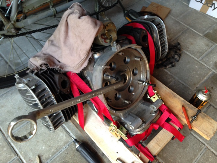 Dépose embrayage bis 03.jpg