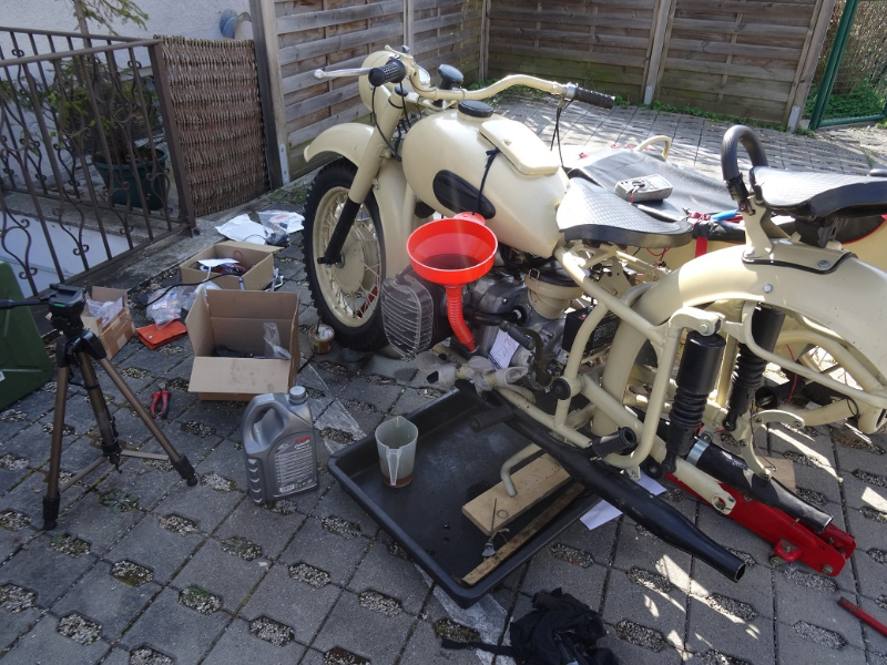 remplissage huile 01.jpg