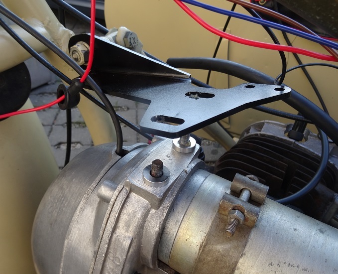 Support moteur-bobine 01.jpg