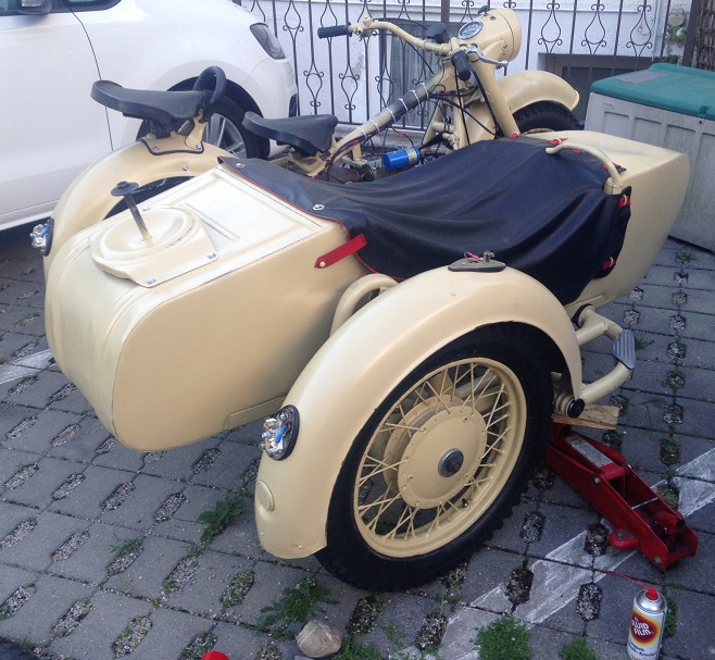 Seitenwagensrad 02.jpg