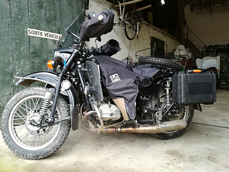 ural valise 800x600.jpg