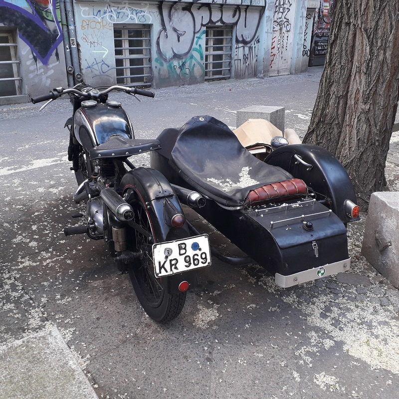 side Puch 250 TF Kreuzberg.jpg