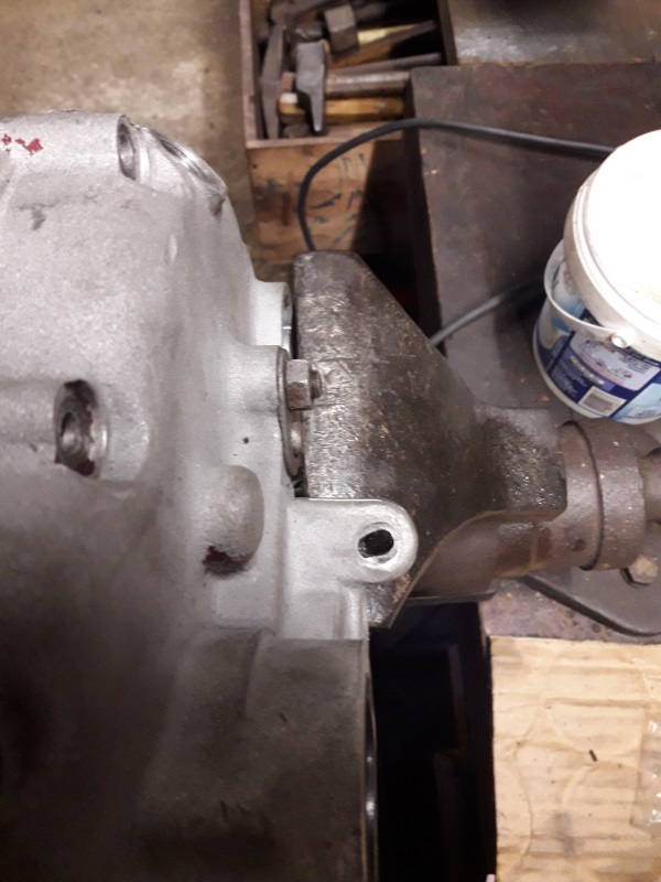 reou axe commande embrayage.jpg